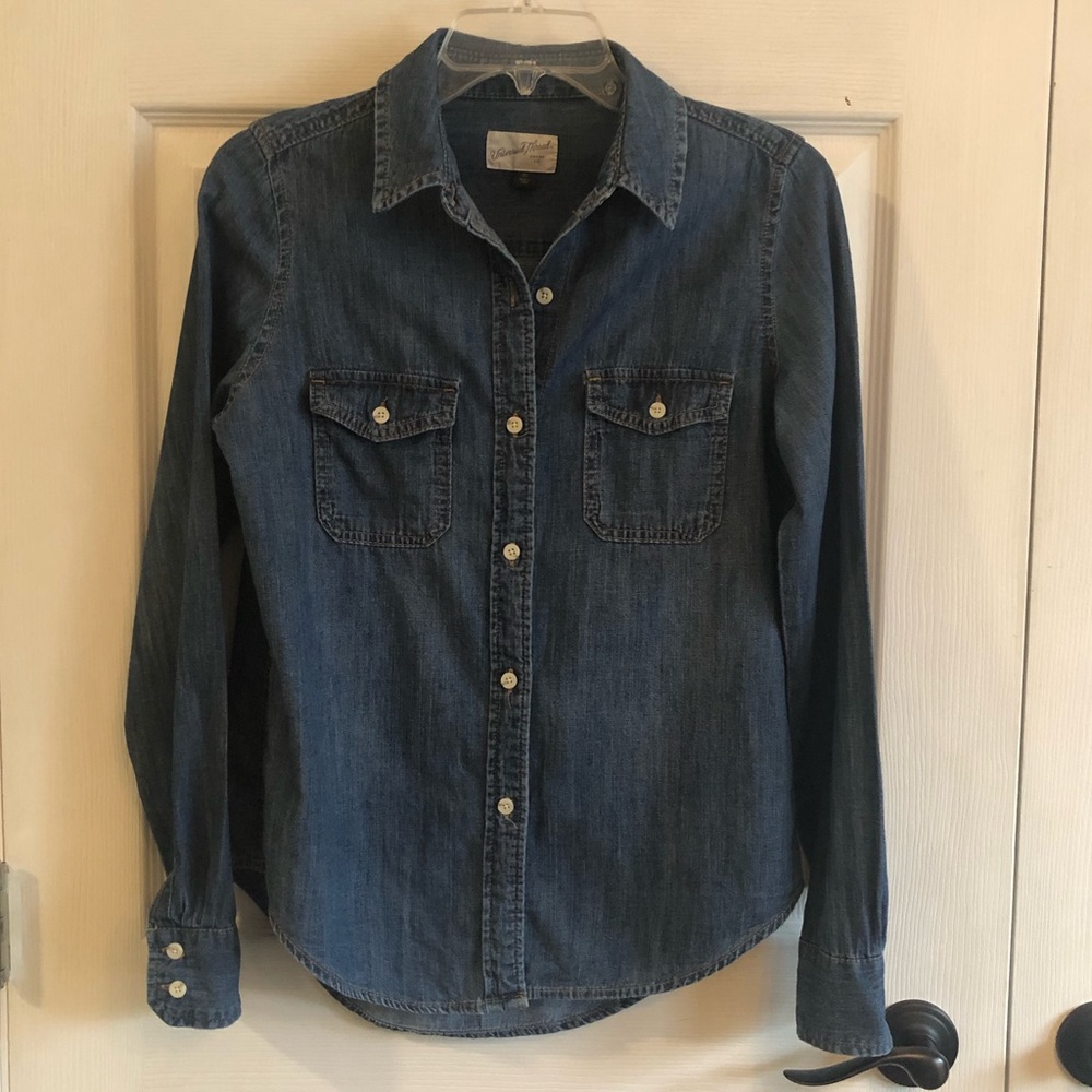 Universal Thread Dark Blue Denim Button Down Shirt Size XS